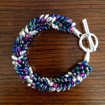 Pulsera-magatama-kumihimo